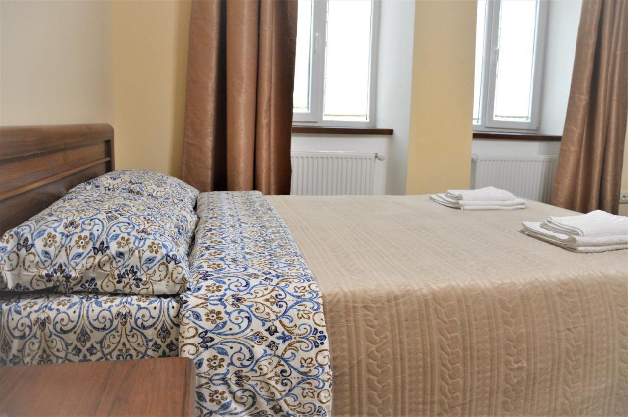 У Князя Лева Поряд Площі Ринок At Duke'S Aparment Next To Rynok Square Apartman Lviv Kültér fotó